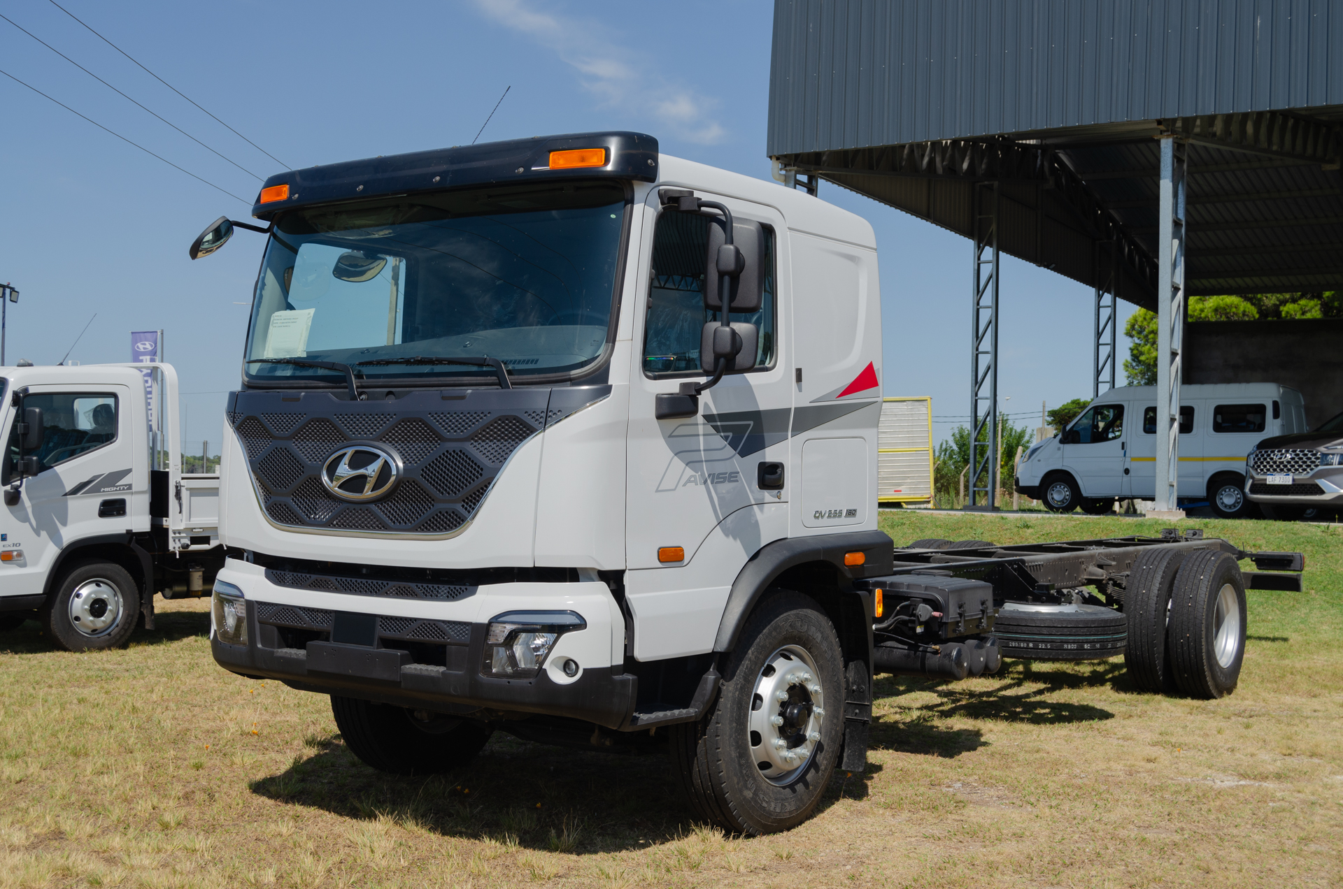 HYUNDAI PAVISE