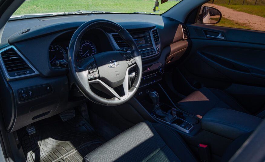HYUNDAI TUCSON 2.0 AT